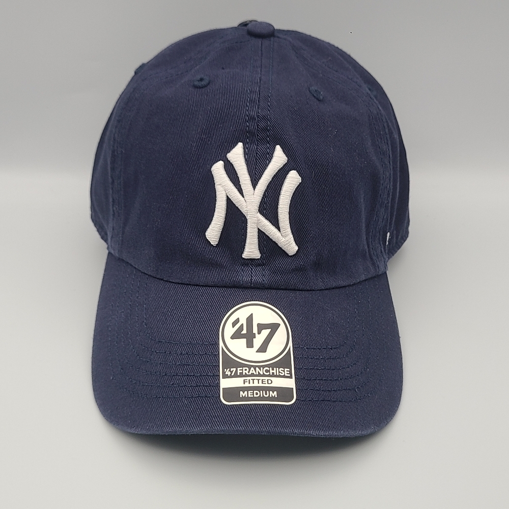 47 Brand - "Franchise" Model, MLB NY YANKEES Fitted Cap in Size M